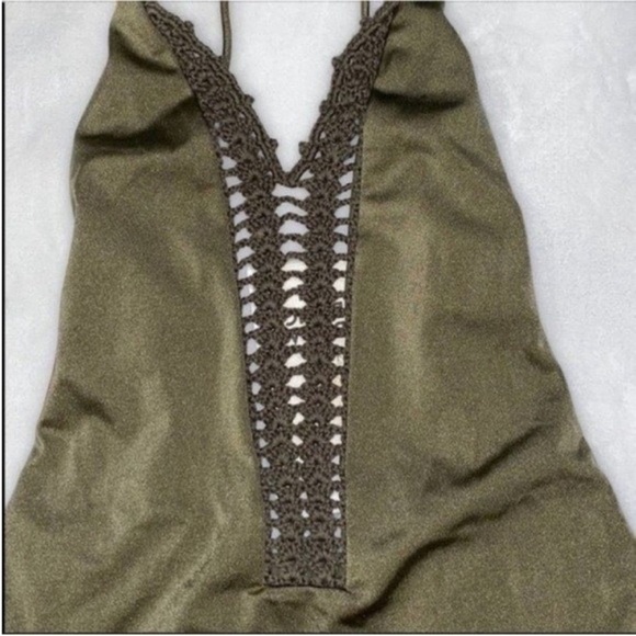 Billabong Hippie Hooray Crochet One
Piece Swimsuit Womens Size Small - Picture 7 of 8